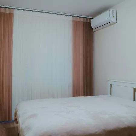 Varna City Apartment *